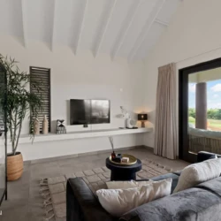 Luxe woonkamer van een Curacao vakantiehuis op Blue Bay