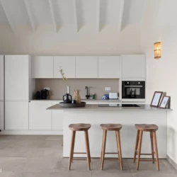 Moderne keuken in luxe vakantiehuis Curaçao