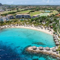 Luxe Bali-villa met privézwembad op Blue Bay Curaçao